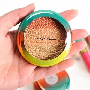 BNIB MAC Wash n Dry Highlight Powder in Freshen Up